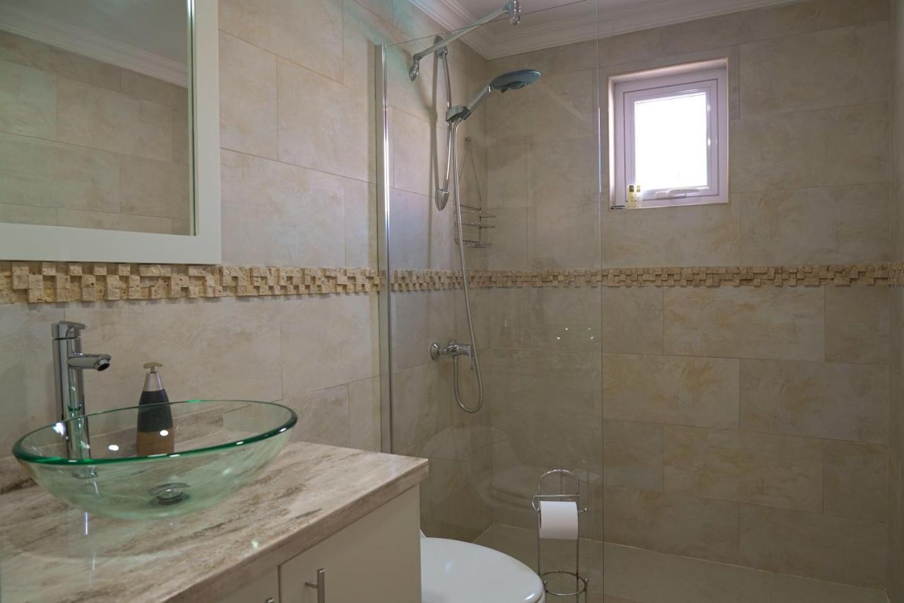 Aruba'S Bakval Suites Esterno foto