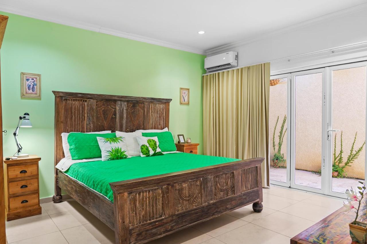 Aruba'S Bakval Suites Esterno foto