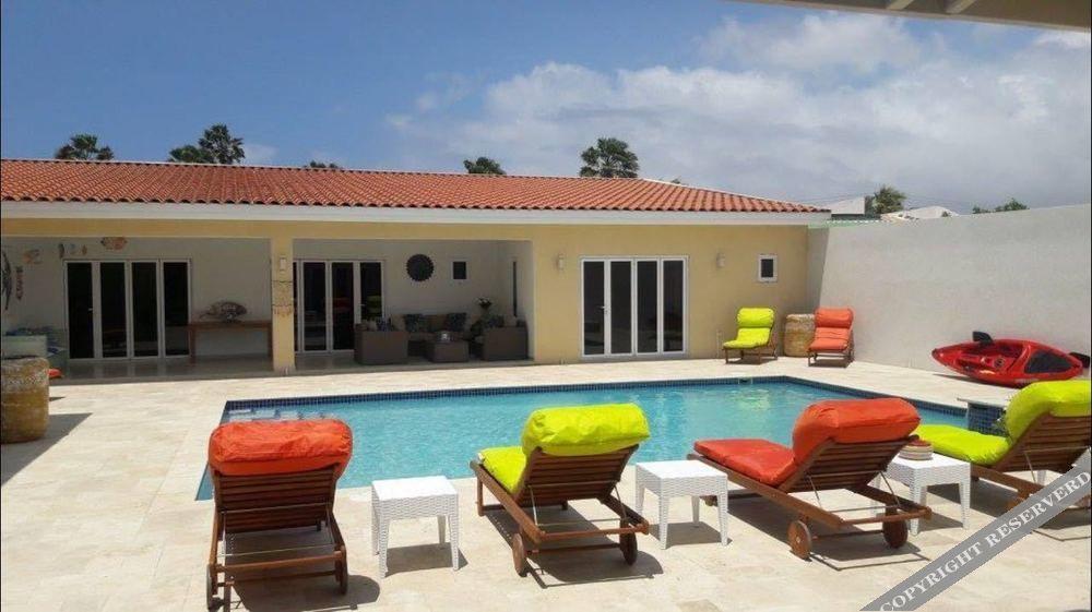 Aruba'S Bakval Suites Esterno foto